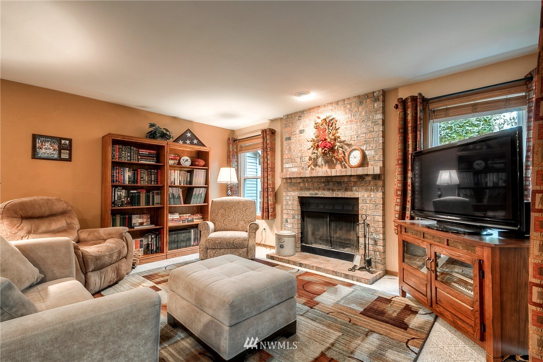 18213 133rd Avenue Southeast Renton, WA 98058 - Photo 14 of 22 Gallery Image 14