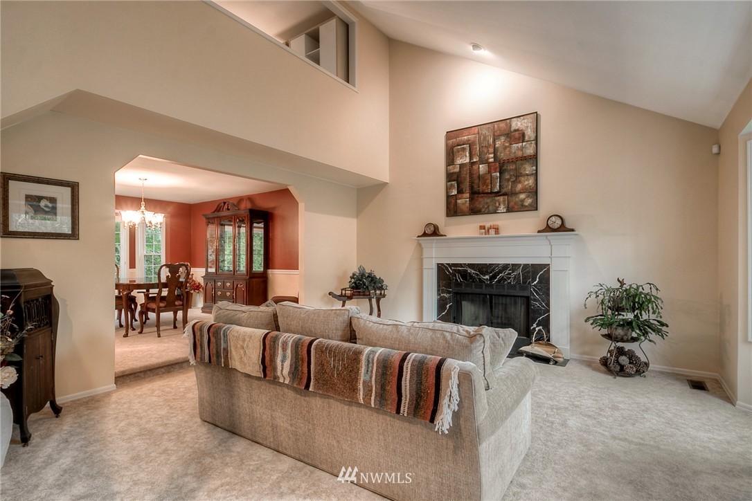 18213 133rd Avenue Southeast Renton, WA 98058 - Photo 3 of 22 Gallery Image 3