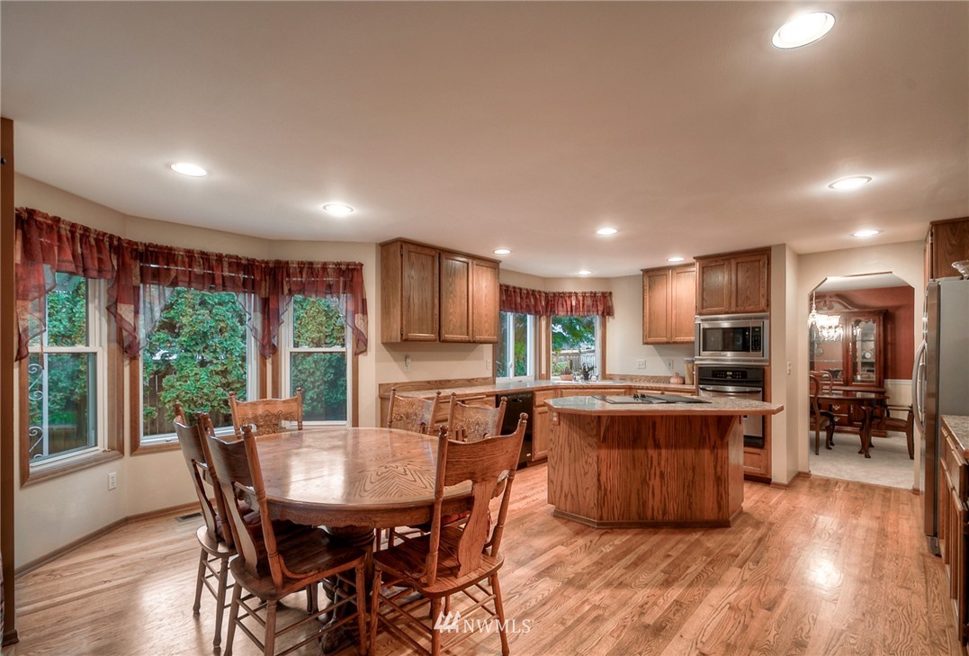18213 133rd Avenue Southeast Renton, WA 98058 - Photo 9 of 22 Gallery Image 9