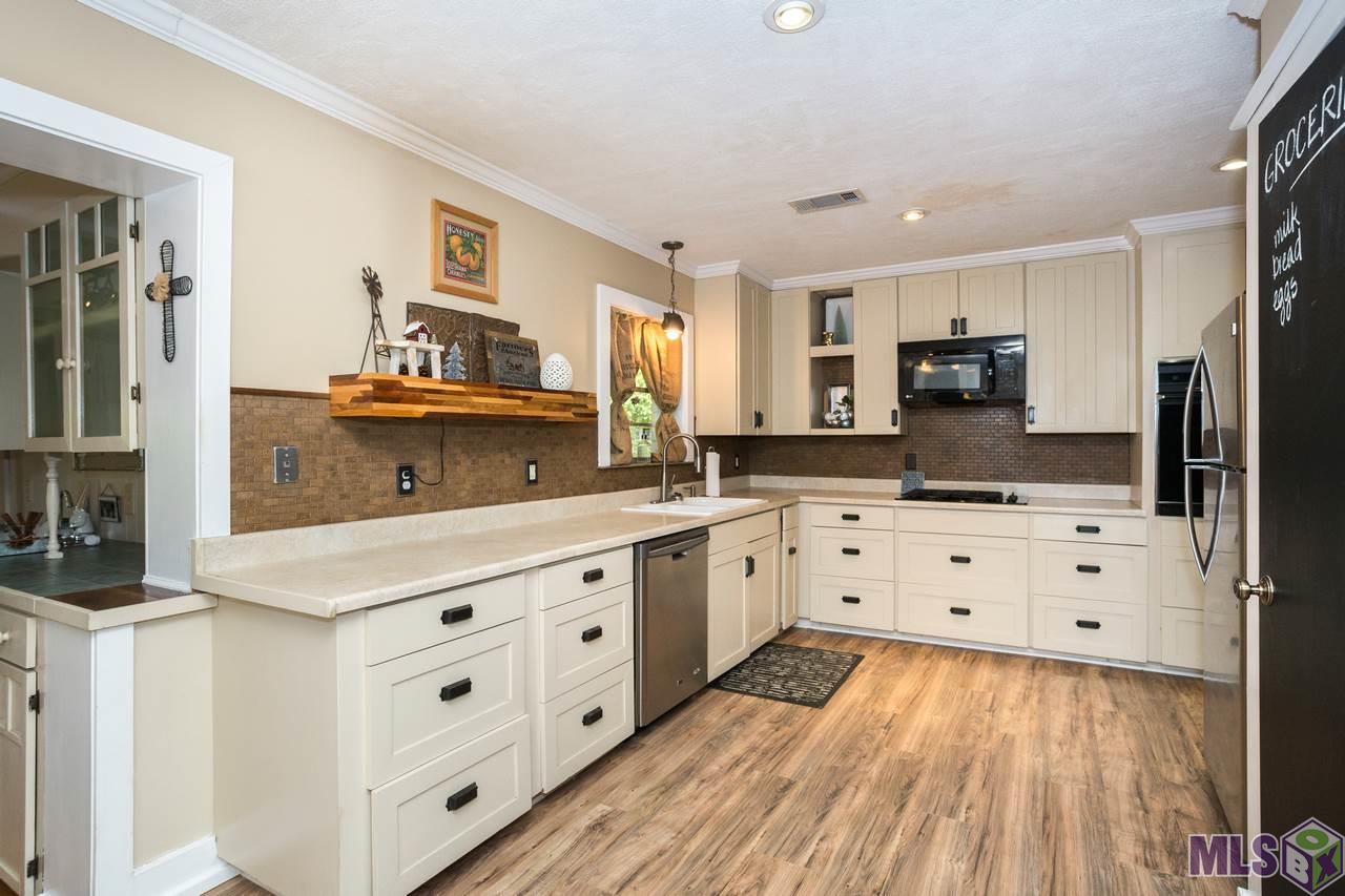 12653 Roundsaville Road Baton Rouge, LA 70818 - Photo 8 of 31 Kitchen