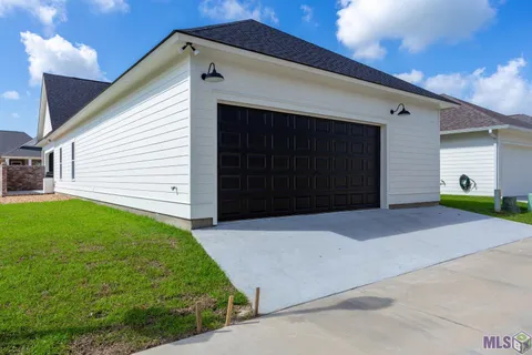 $448,900 | 5199 Oakwater Alley, Gonzales, LA 70737