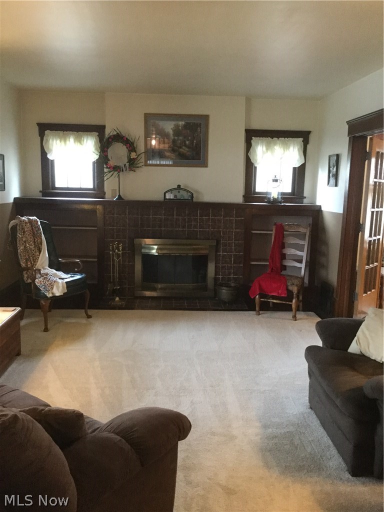 922 Ridge Road Northwest Canton, OH 44703 - Photo 3 of 18 Great Room