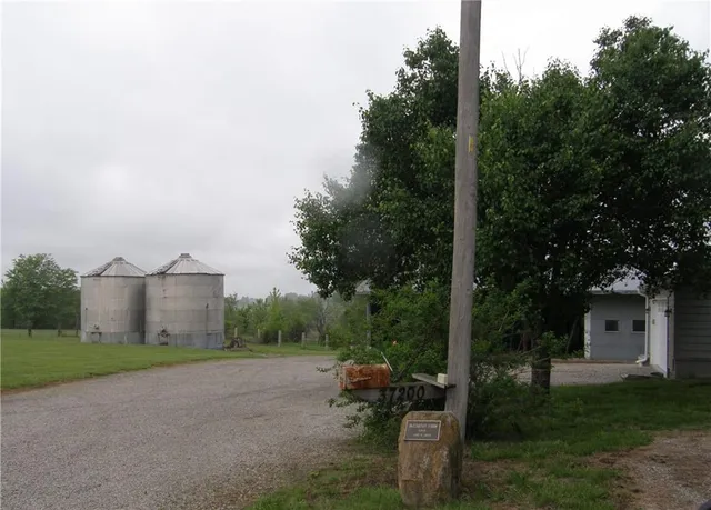 $1,400,000 | 37200 West Us-56 Highway, Edgerton, KS 66021