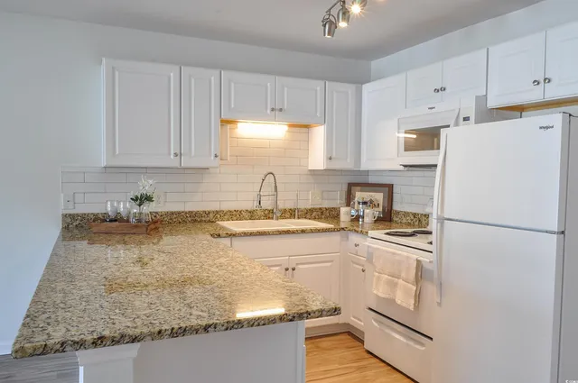 $119,900 | 510 Fairwood Lakes Drive, Unit 21O, Myrtle Beach, SC 29588