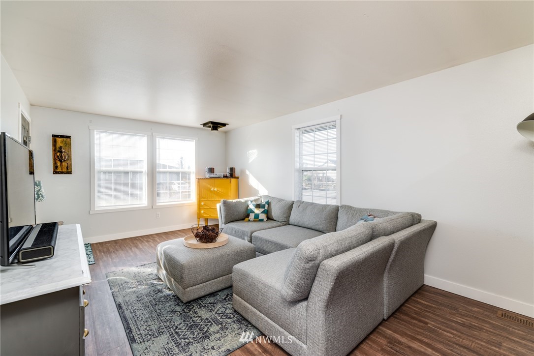 17948 Iris Place Southwest Rochester, WA 98579 - Photo 5 of 17