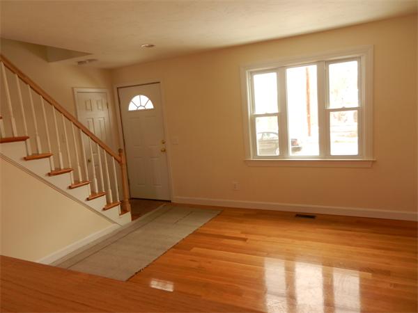 72 Benjamin Road Marlborough, MA 01752 - Photo 3 of 24 Gallery Image 3