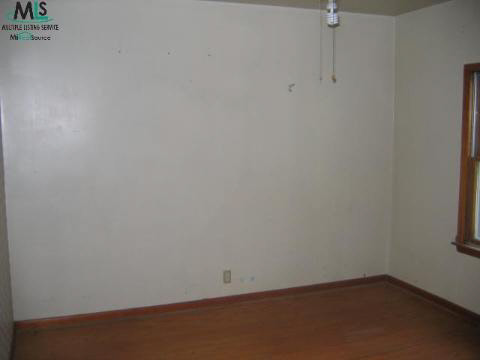 8920 Avoca Road Avoca, MI 48006 - Photo 8 of 12 197216-7.JPG