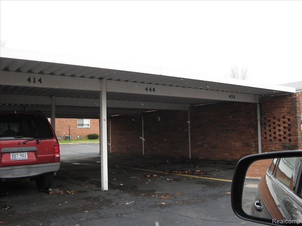 29444 Hoover Road Warren, MI 48093 - Photo 10 of 12 Carport