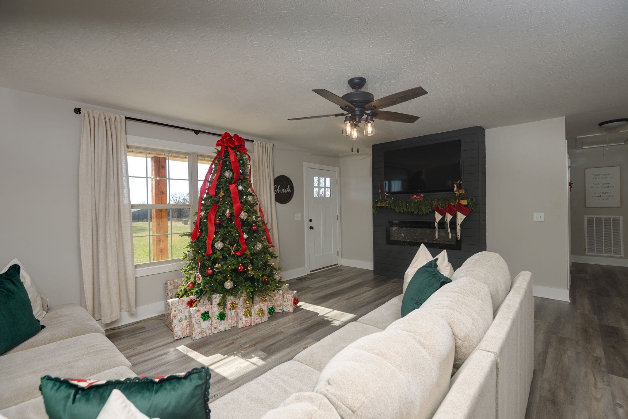 720 Armstrong Road Castalian Springs, TN 37031 - Photo 7 of 45 a living room with furniture window and wooden floor