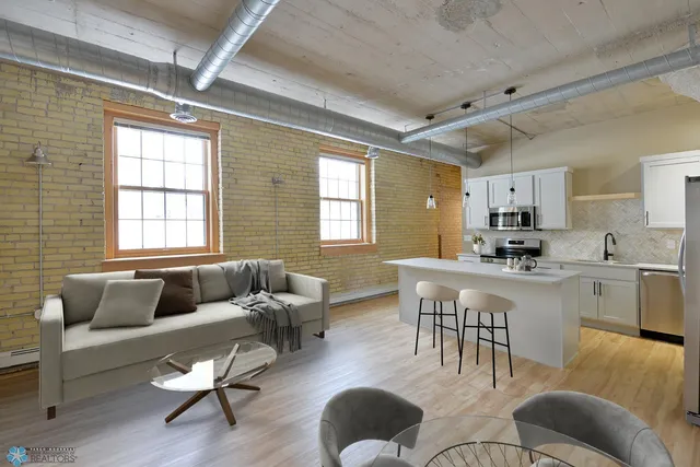 $339,900 | 210 11th Street North, Unit 202, Fargo, ND 58102