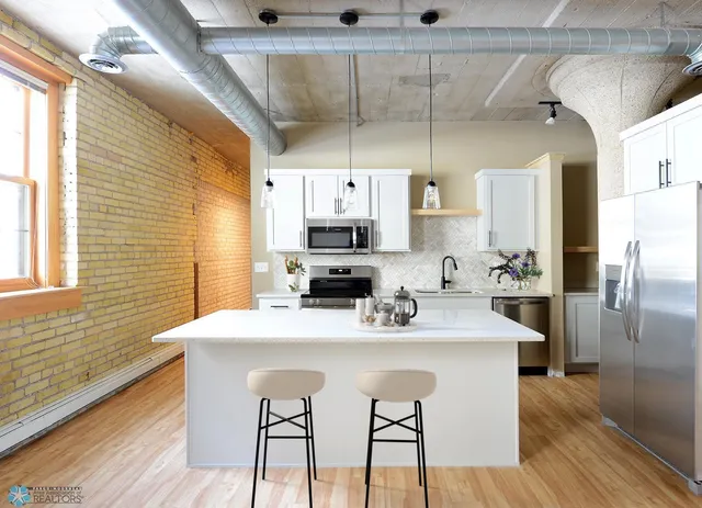 $339,900 | 210 11th Street North, Unit 202, Fargo, ND 58102