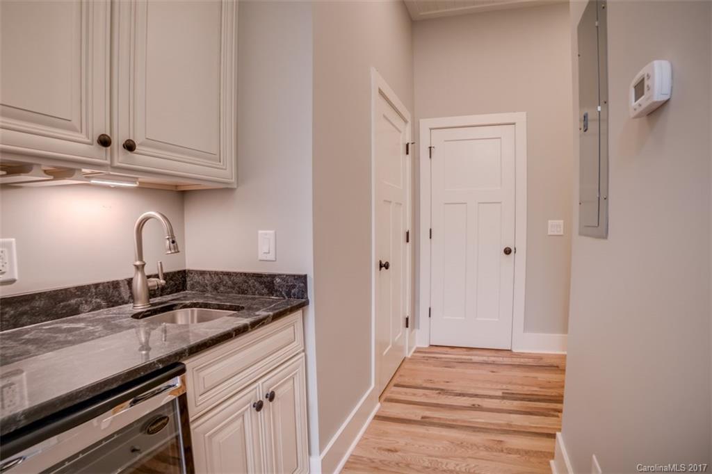 15 South Trade Street Tryon, NC 28782 - Photo 8 of 22