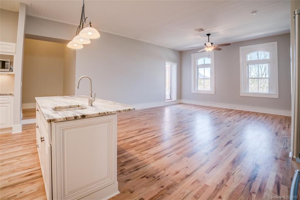 15 South Trade Street Tryon, NC 28782 - Photo 9 of 22