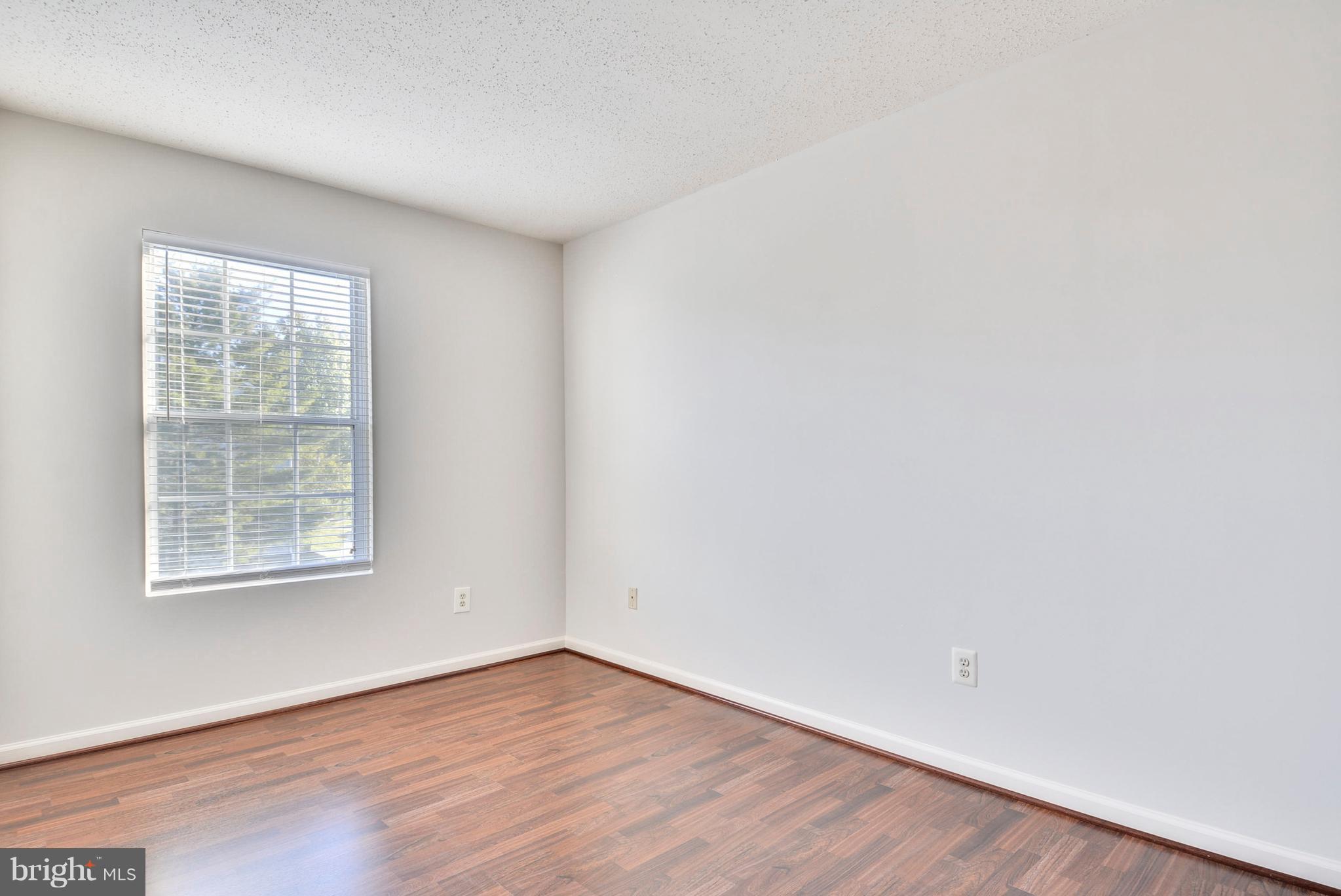 127 Fort Evans Road Southeast, Unit F Leesburg, VA 20175 - Photo 11 of 21 Spacious Secondary Bedroom