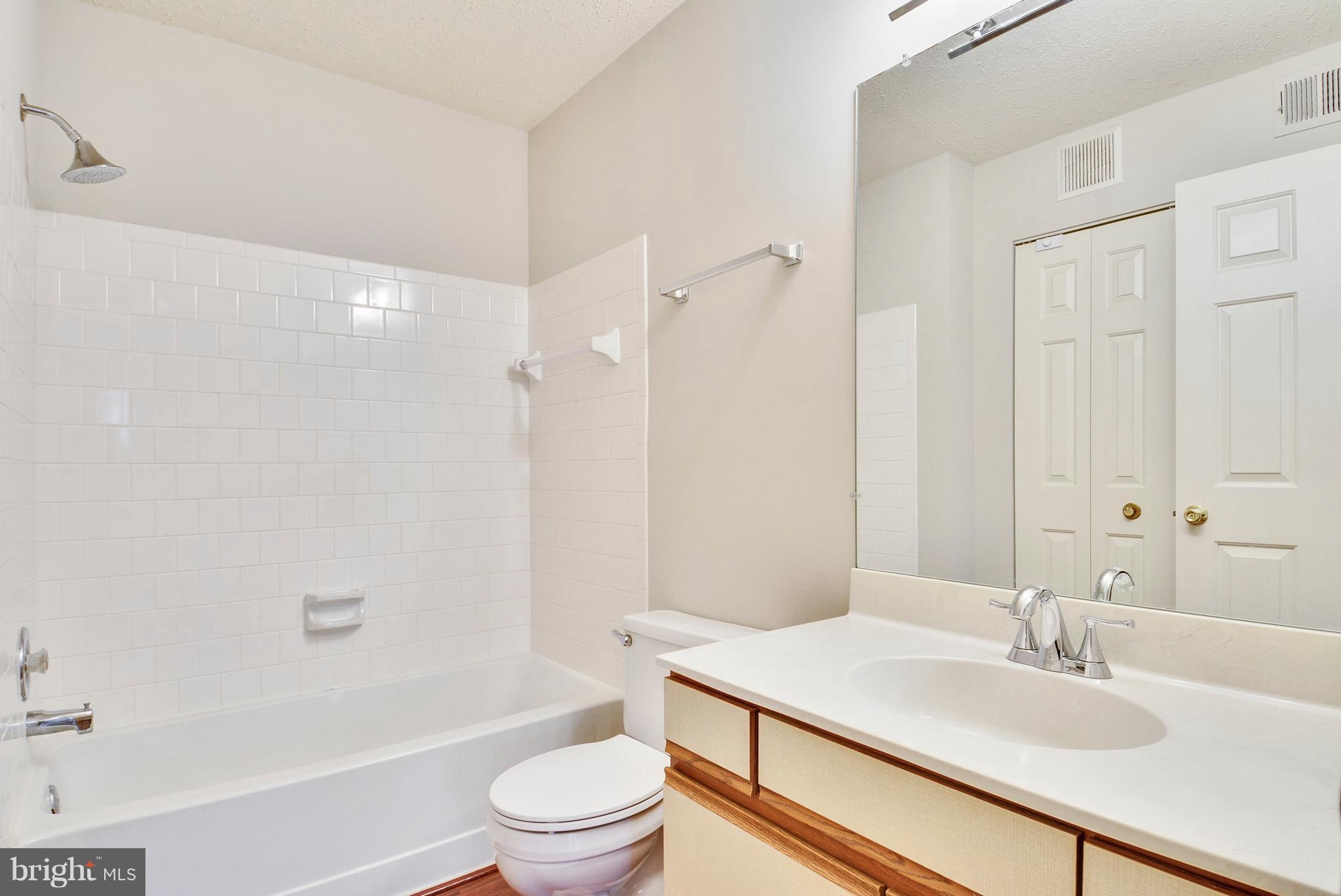 127 Fort Evans Road Southeast, Unit F Leesburg, VA 20175 - Photo 12 of 21 Master Bathroom