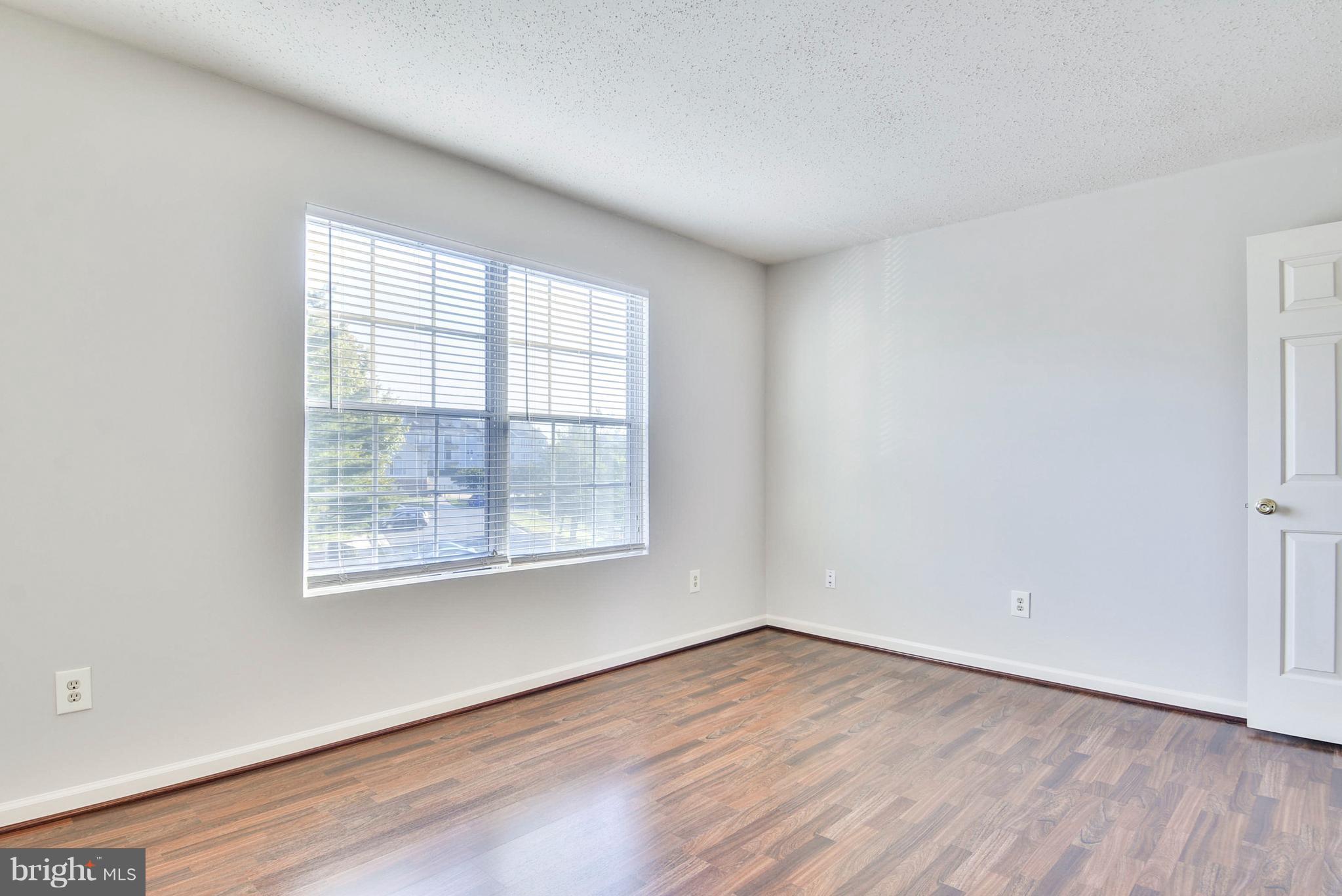 127 Fort Evans Road Southeast, Unit F Leesburg, VA 20175 - Photo 8 of 21 New Floors Throughout!