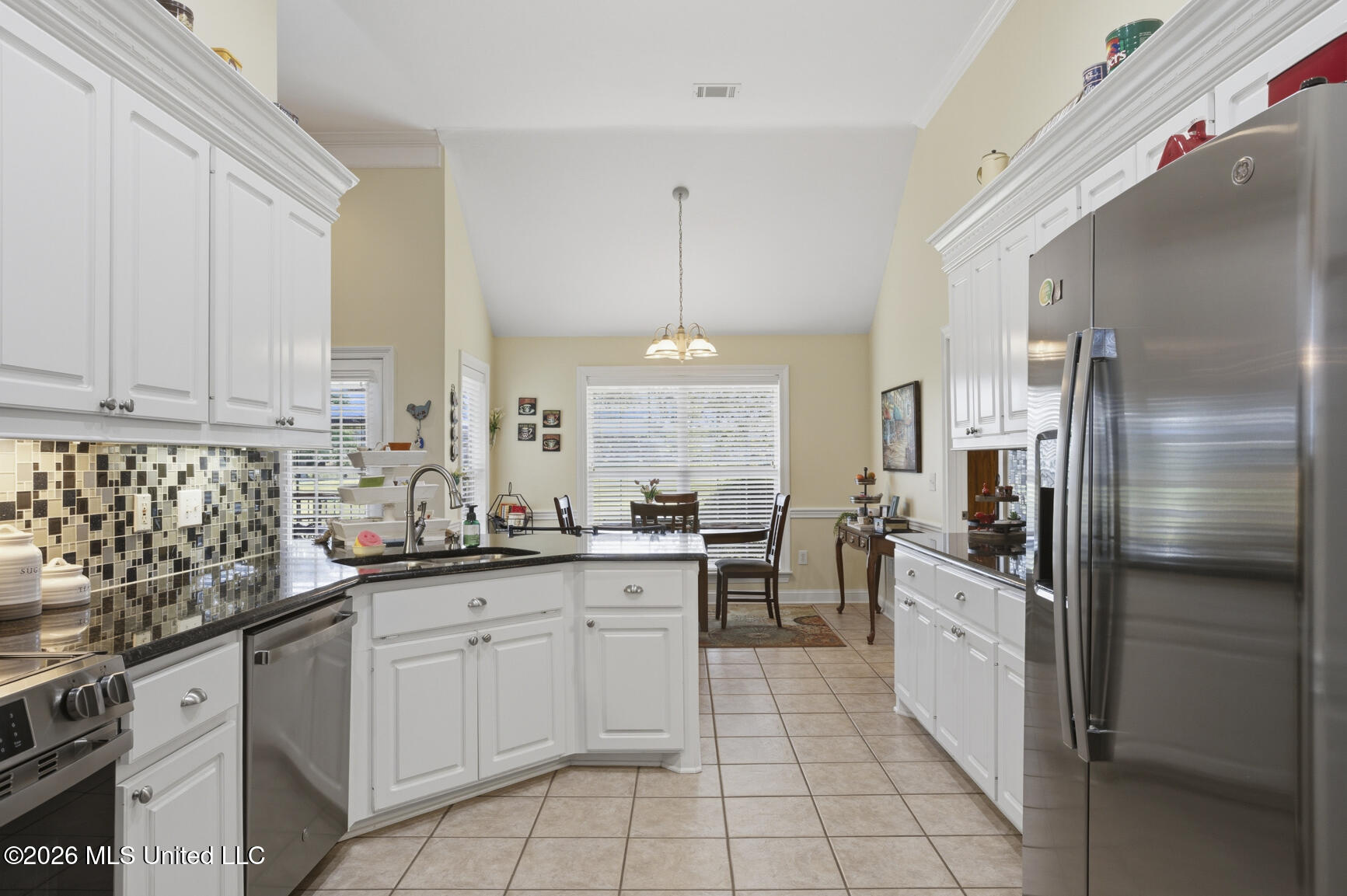 121 Lake Pointe Drive Pearl, MS 39208 - Photo 14 of 38 121 Lake Point Dr-12