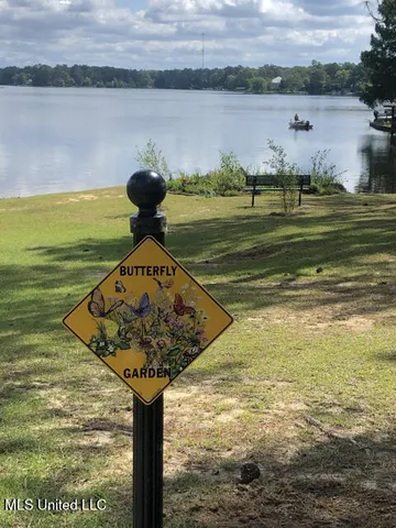 $9,500 | 227 East Sunnybrook Road, Carriere, MS 39426