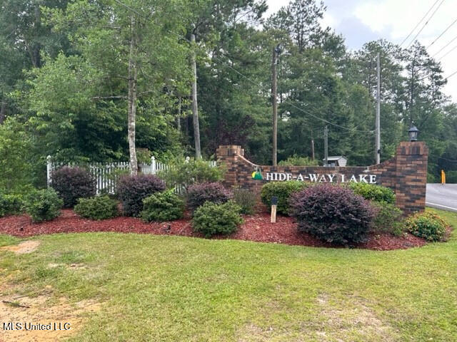 227 East Sunnybrook Road Carriere, MS 39426 - Photo 2 of 25 Main_Entrance