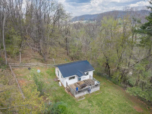 $100,000 | 352 Blankenship Road, Shawsville, VA 24162