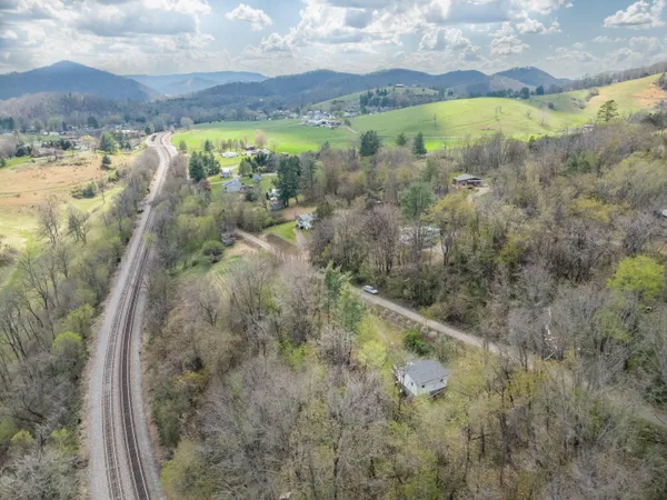 $100,000 | 352 Blankenship Road, Shawsville, VA 24162