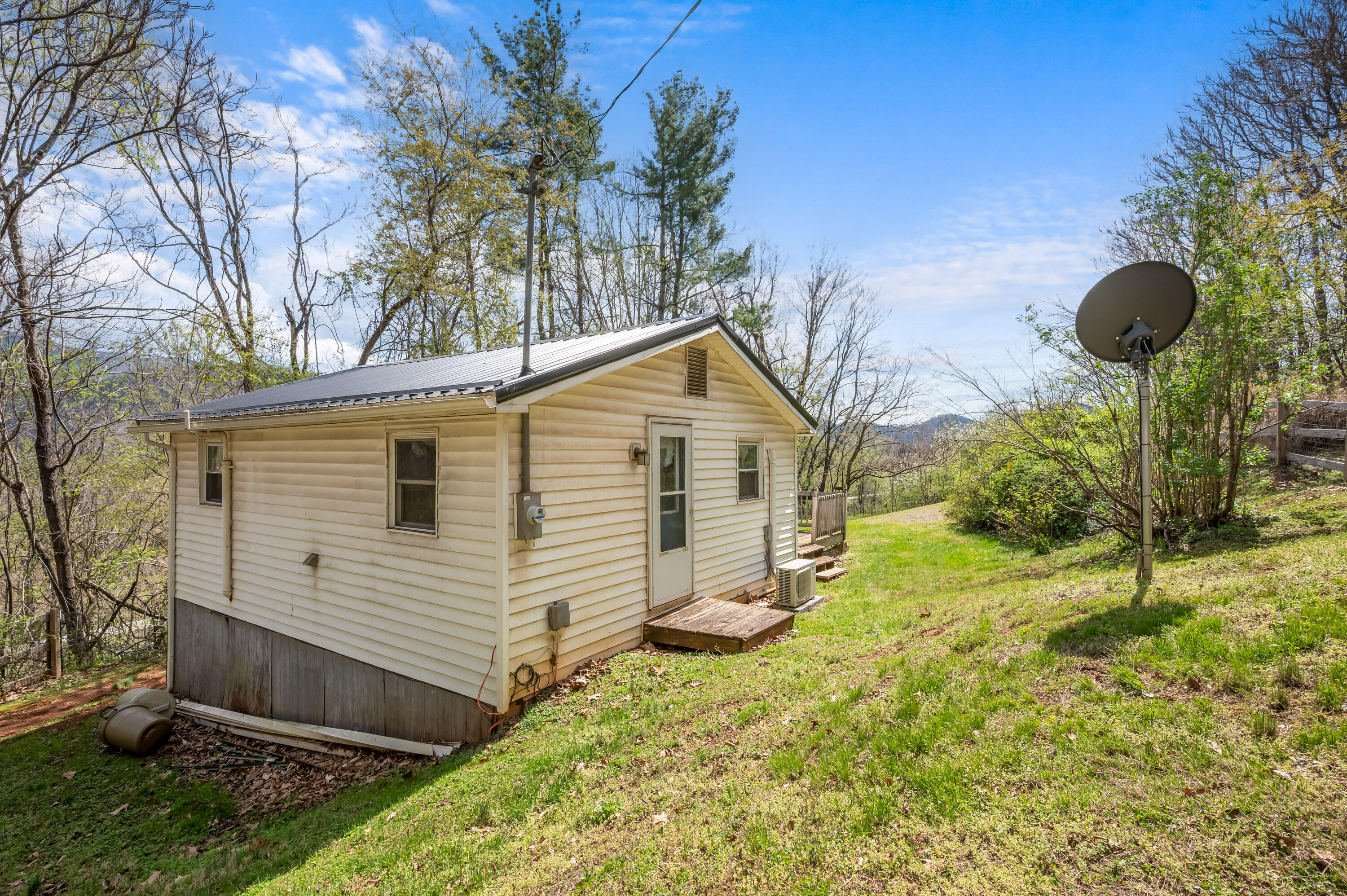 352 Blankenship Road Shawsville, VA 24162 - Photo 8 of 48 Shawsville-8