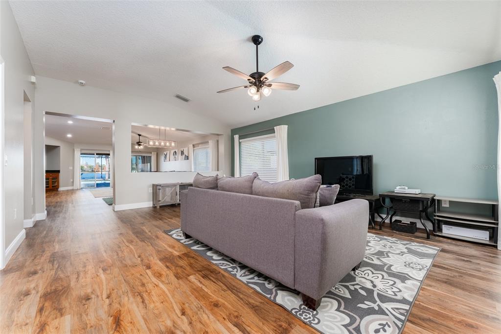 5431 Sandy Shell Drive Apollo Beach, FL 33572 - Photo 17 of 65
