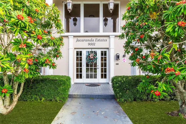 $2,300 | 9001 Jacaranda Lane, Unit 105, Plantation, FL 33324