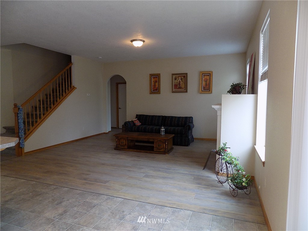 1824 Schneiter Drive Longview, WA 98632 - Photo 6 of 25