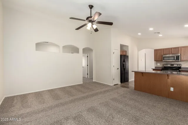 $2,195 | 40249 North Cassara Drive, San Tan Valley, AZ 85140
