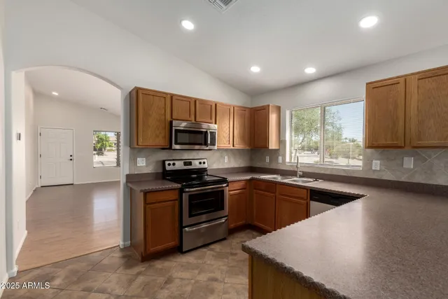 $2,195 | 40249 North Cassara Drive, San Tan Valley, AZ 85140