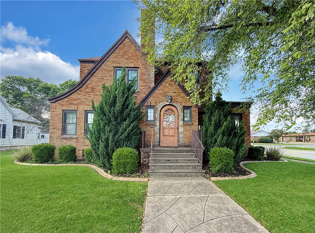 200 West Main Street Casey, IL 62420 - Photo 1 of 22