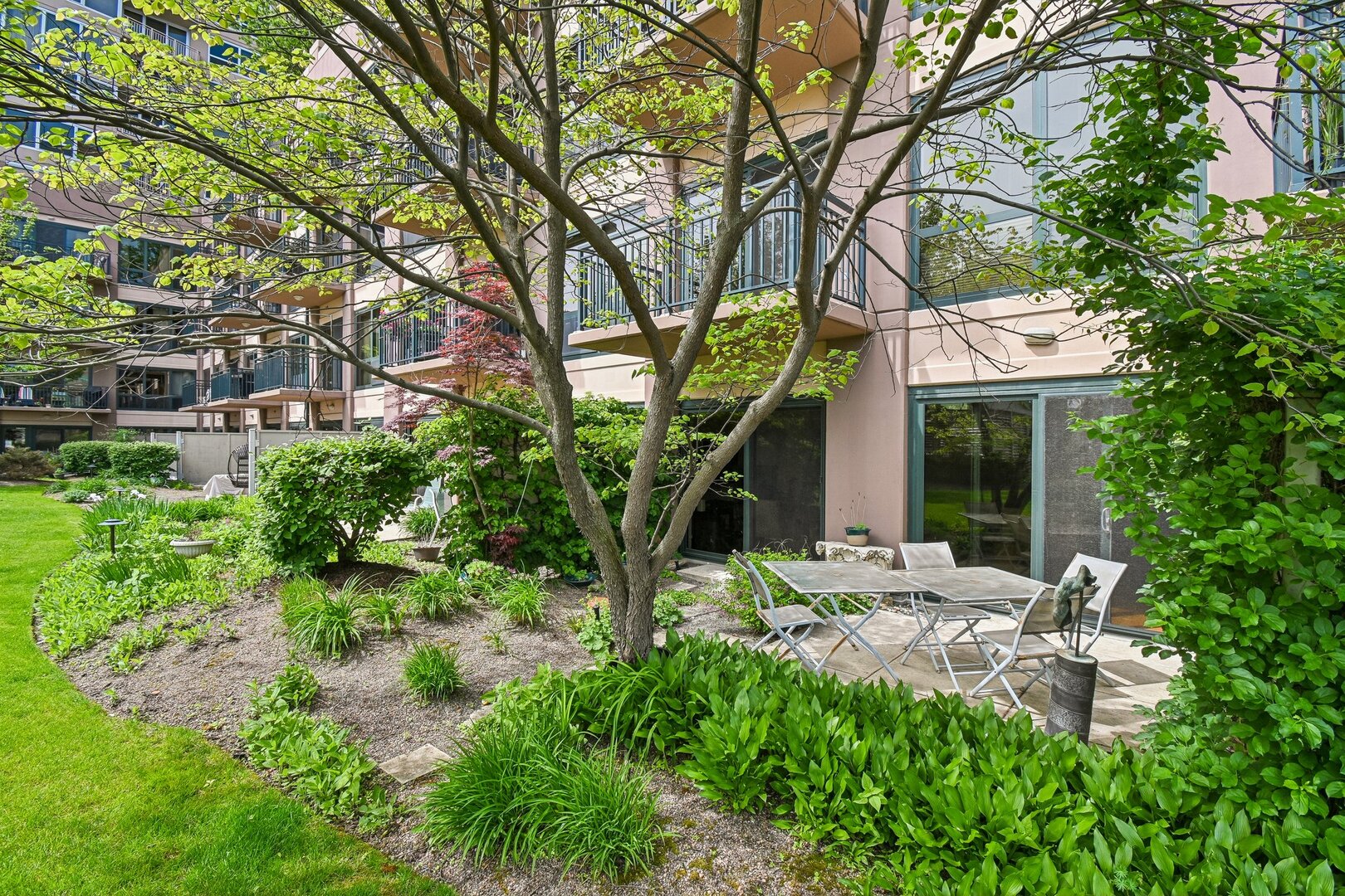 807 Davis Street, Unit 314 Evanston, IL 60201 - Photo 25 of 29