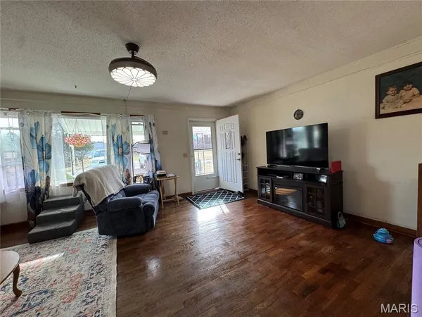 $89,900 | 404 Locust Street, Bloomfield, MO 63825