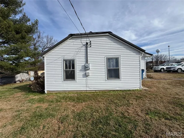 $95,000 | 404 Locust Street, Bloomfield, MO 63825
