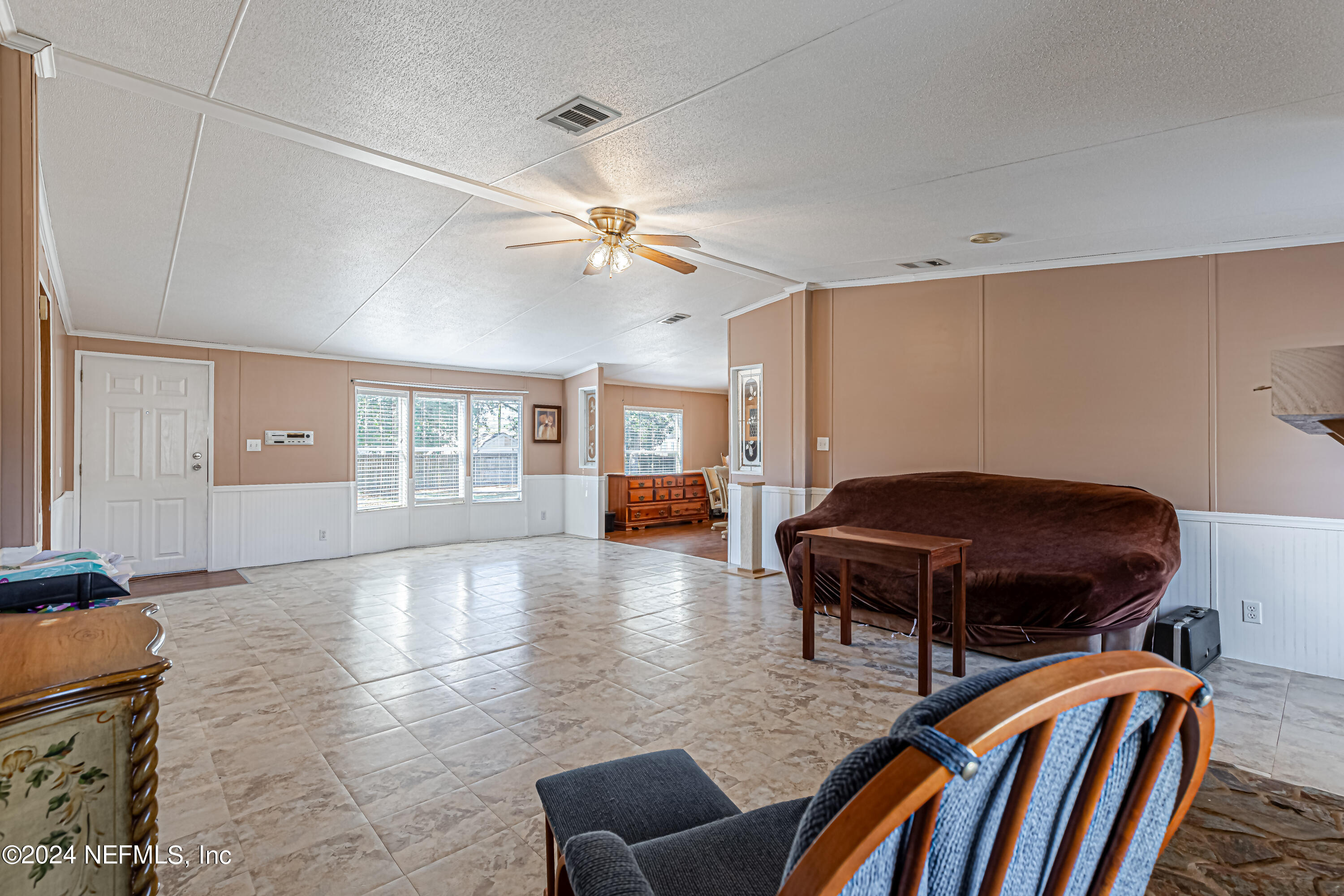 6969 Exline Road Jacksonville, FL 32222 - Photo 12 of 46 Living Room/Entry
