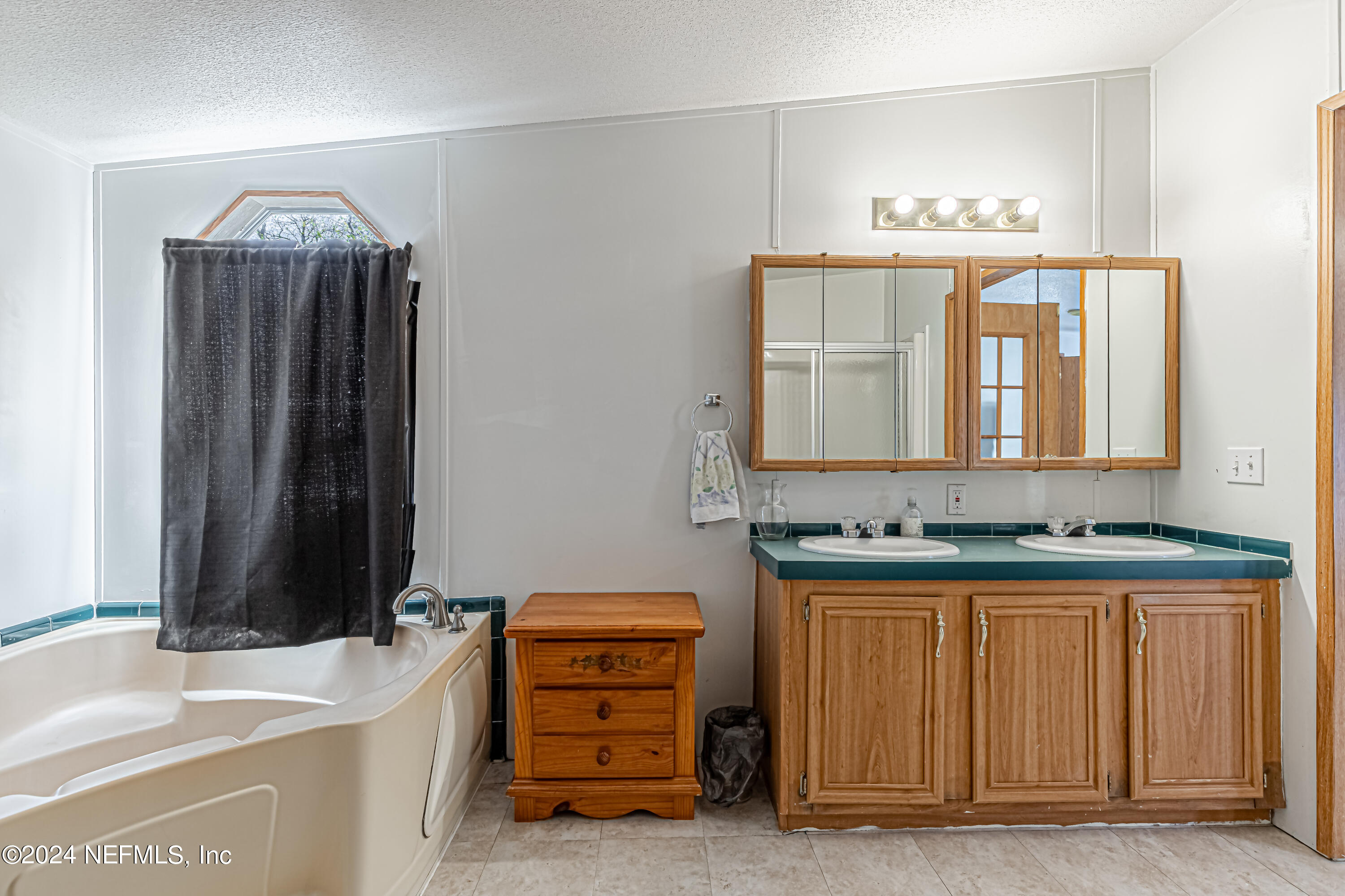 6969 Exline Road Jacksonville, FL 32222 - Photo 29 of 46 Primary Bathroom