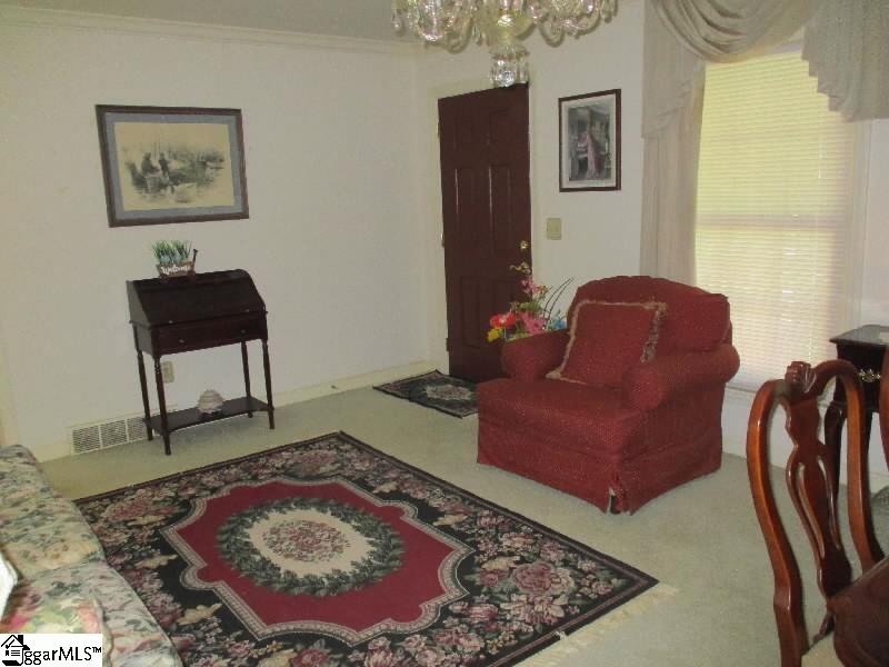 204 Woodbluff Road Laurens, SC 29360 - Photo 12 of 23