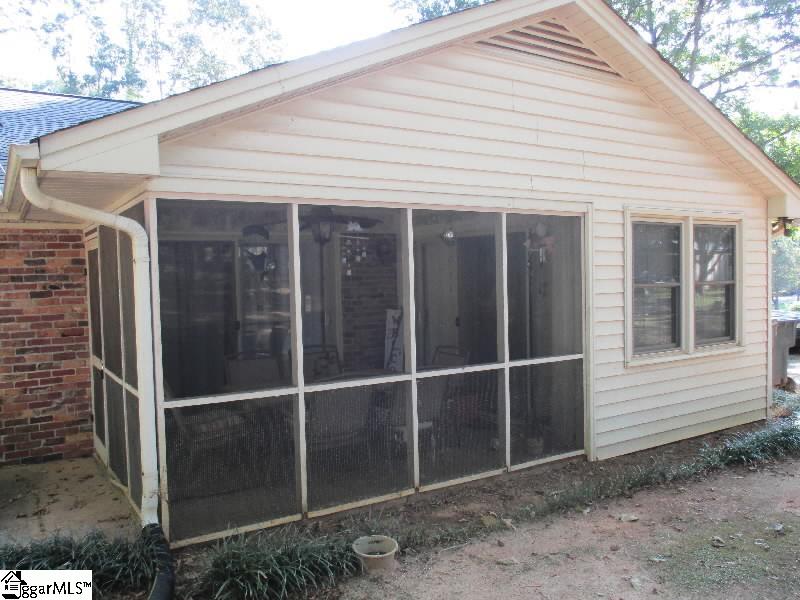 204 Woodbluff Road Laurens, SC 29360 - Photo 17 of 23