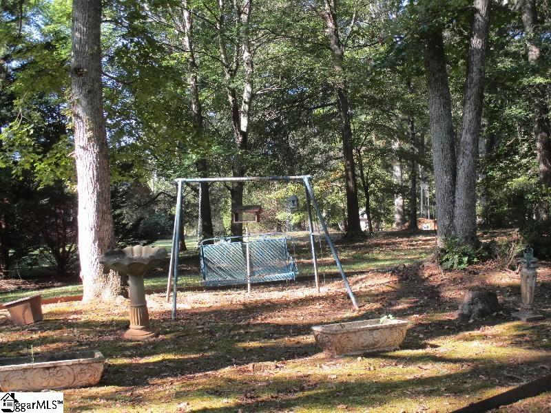 204 Woodbluff Road Laurens, SC 29360 - Photo 18 of 23