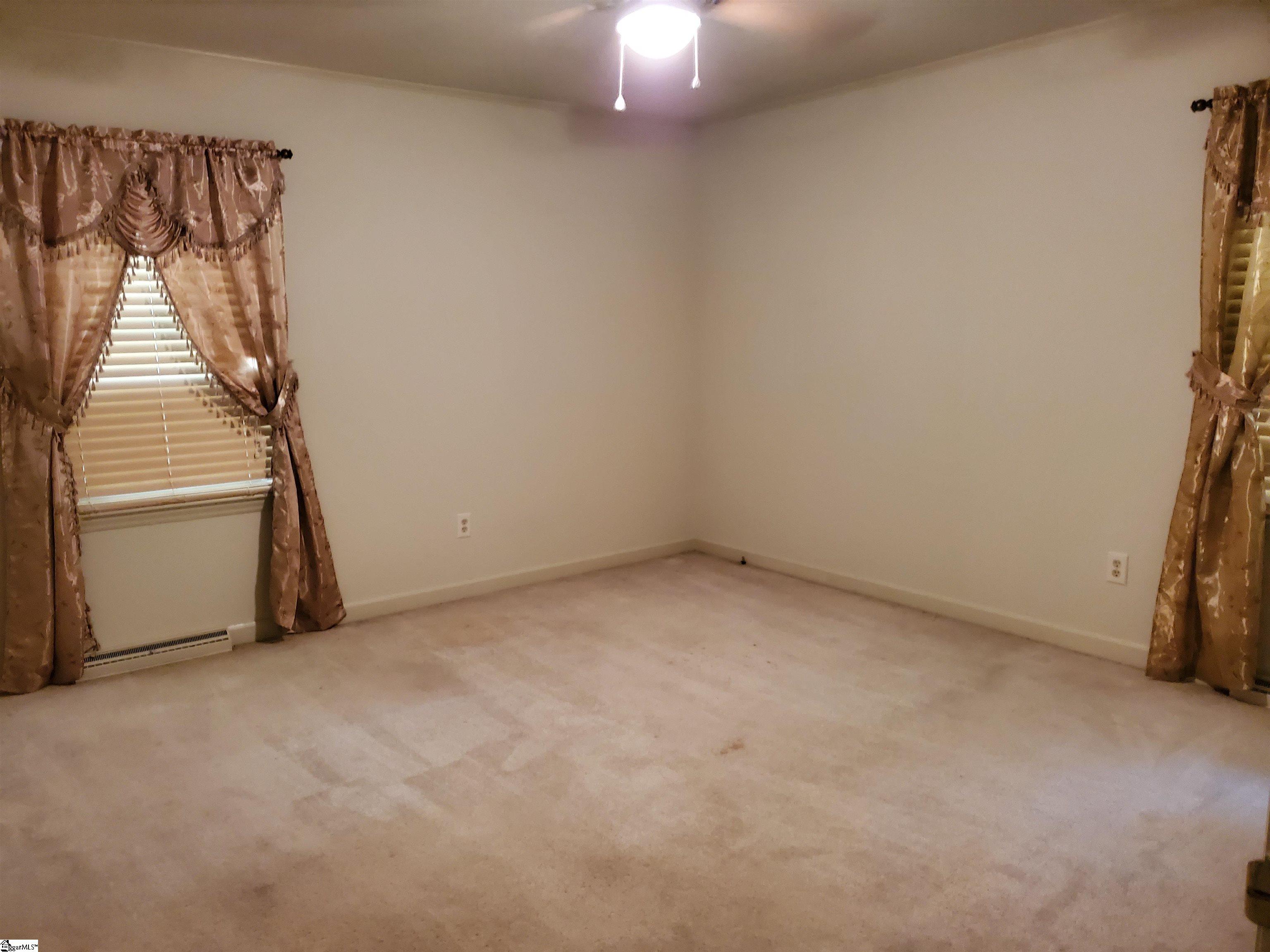 204 Woodbluff Road Laurens, SC 29360 - Photo 6 of 23