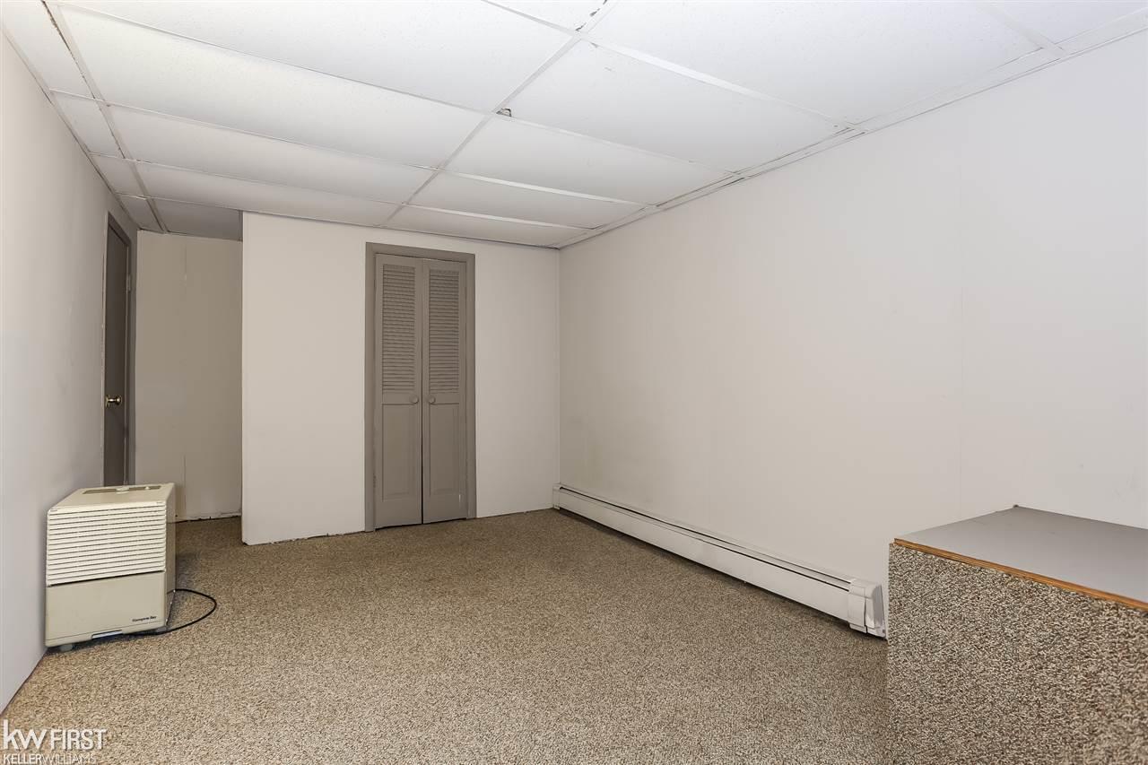 753 Gd Blanc Road Grand Blanc, MI 48439 - Photo 38 of 61 31381033-37.JPG
