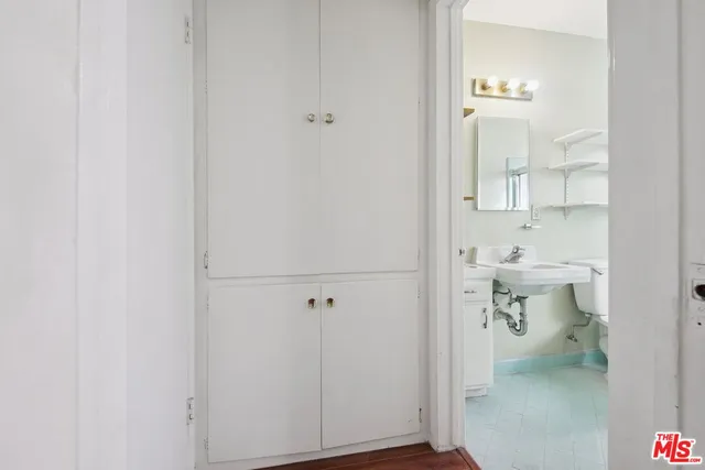 $1,825 | 1317 Wilcox Avenue, Unit B, Los Angeles, CA 90028