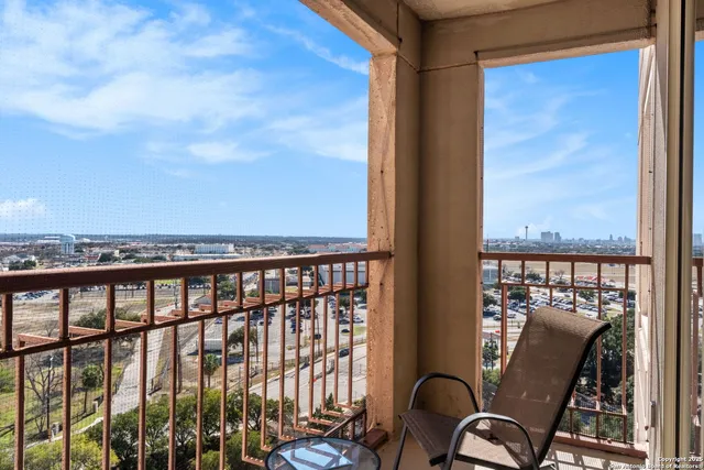 $90,000 | 1 Towers Park Lane, Unit 1513, San Antonio, TX 78209
