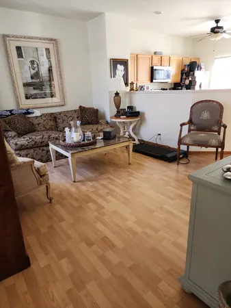 $2,000 | 1542 Sauganash Court, Gurnee, IL 60031