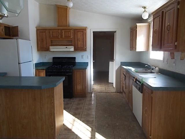 12184 Townsend Road Milan, MI 48160 - Photo 6 of 10 20327188-5.JPG