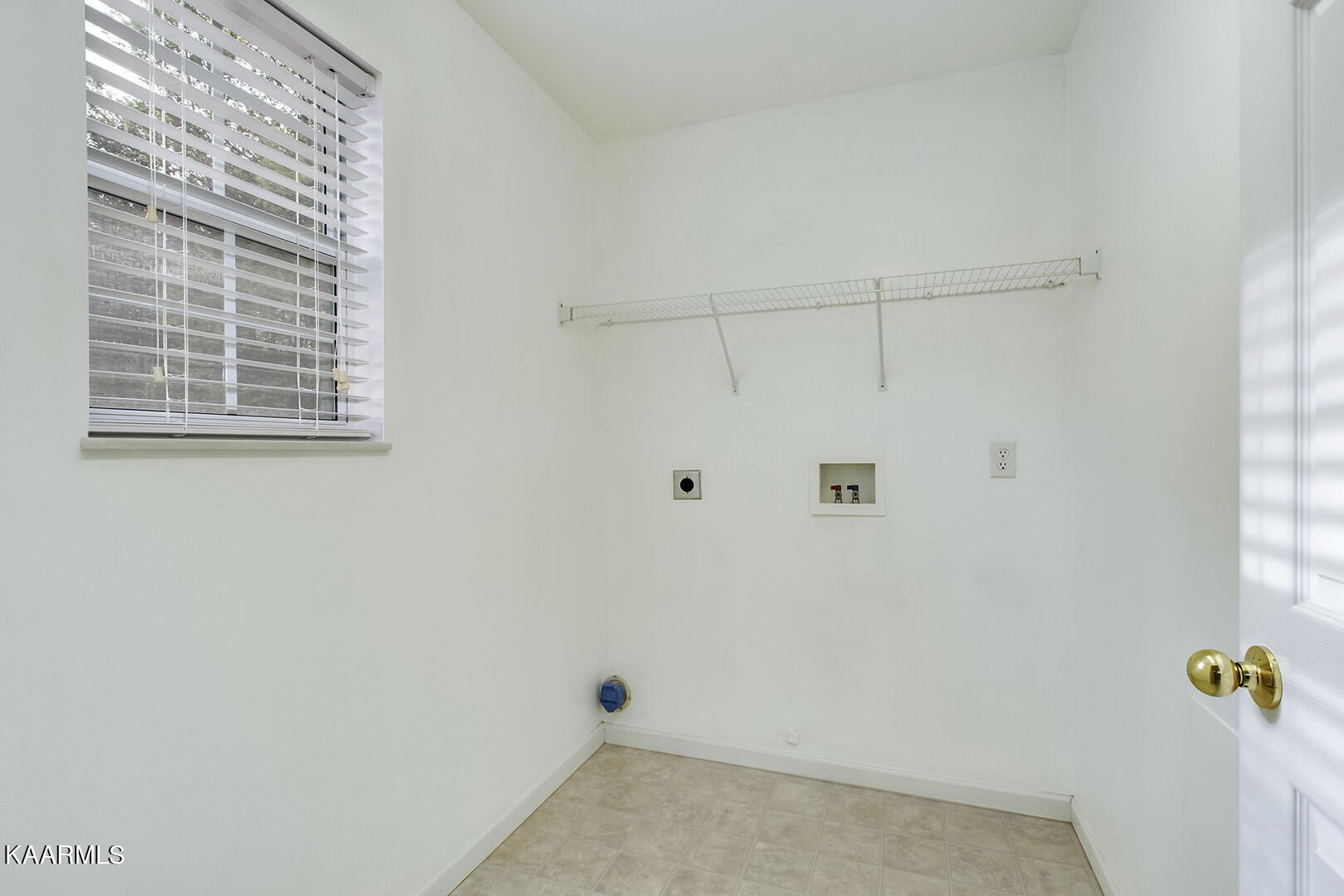 6346 Hugh Willis Road Powell, TN 37849 - Photo 12 of 35 Gallery Image 12