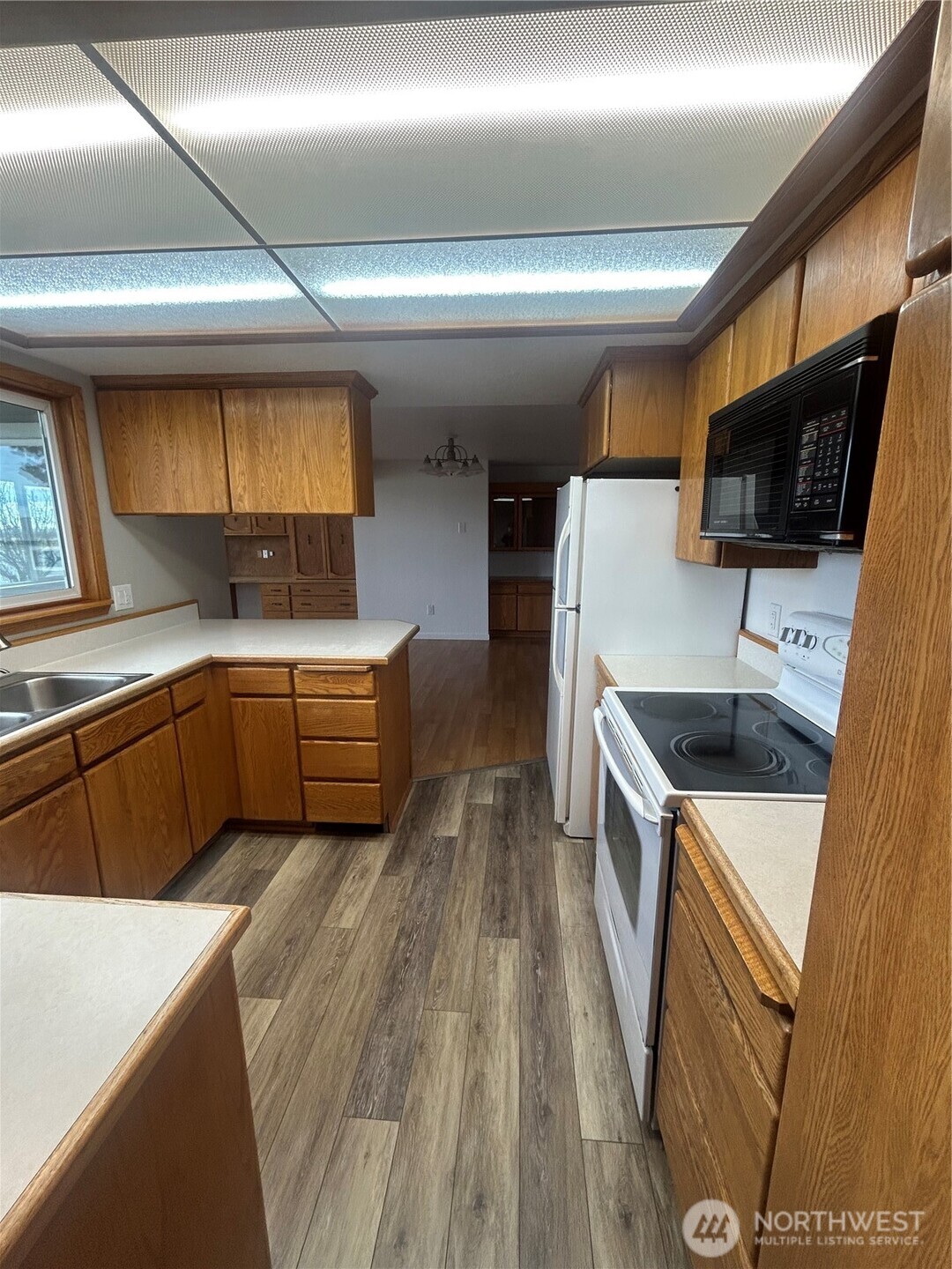 2351 Admiral Road Northeast Moses Lake, WA 98837 - Photo 12 of 39