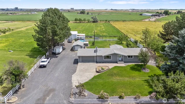 $625,000 | 2351 Admiral Road Northeast, Moses Lake, WA 98837