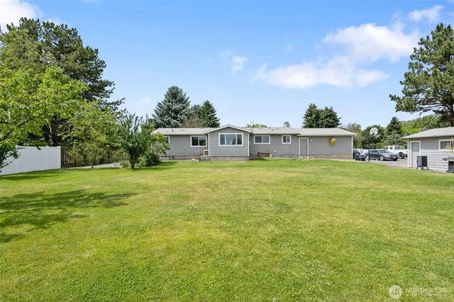 $625,000 | 2351 Admiral Road Northeast, Moses Lake, WA 98837